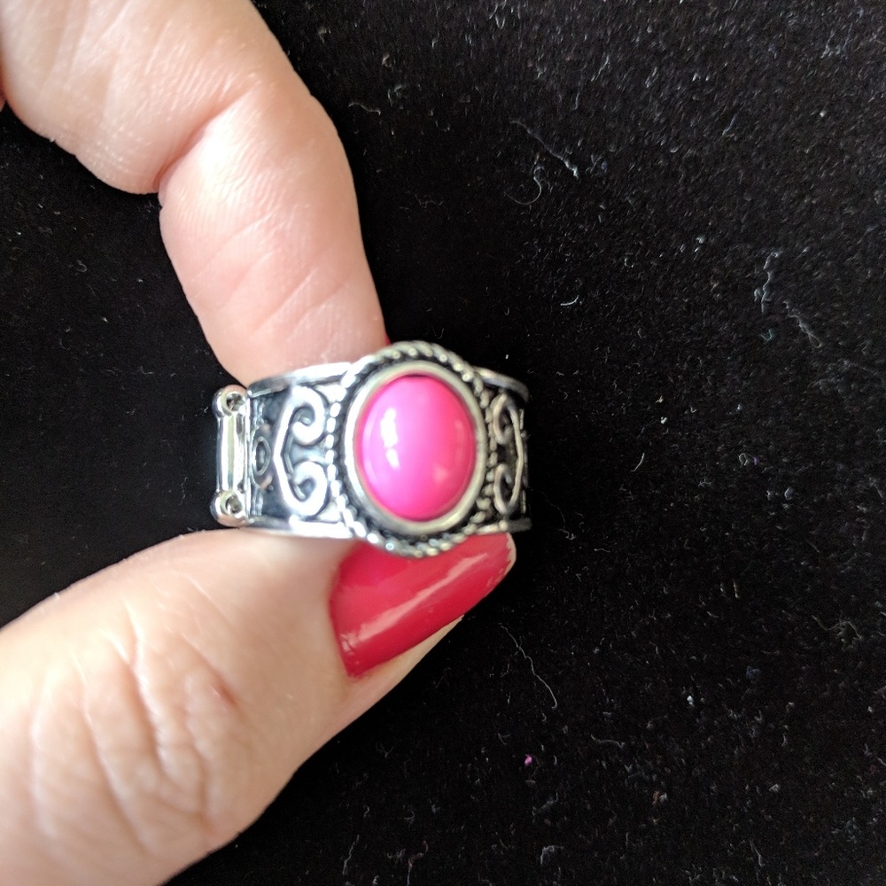 New🥂 Pink Stone Ring 💗